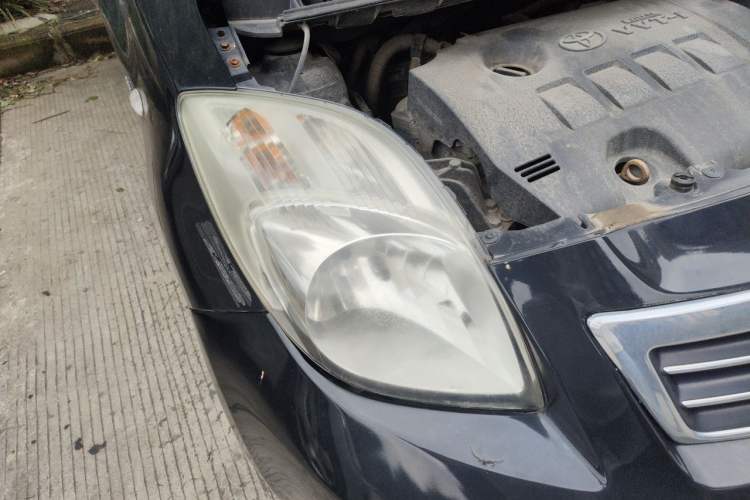 Used Toyota Yaris 2011 1.6E Automatic Charm Edition Right Front Headlight