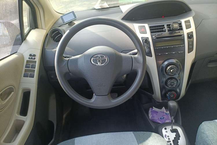 Used Toyota Yaris 2011 1.6E Automatic Charm Edition Steering Wheel