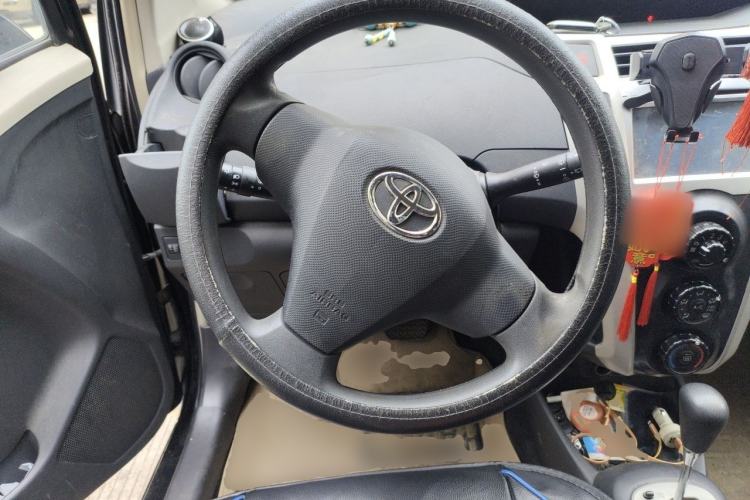Used Toyota Yaris 2011 1.6E Automatic Charm Edition Steering Wheel