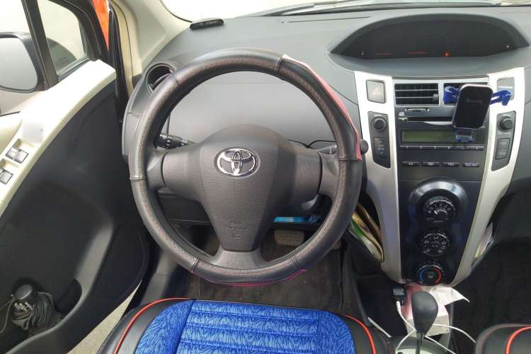 Used Toyota Yaris 2011 1.6E Automatic Charm Edition Steering Wheel