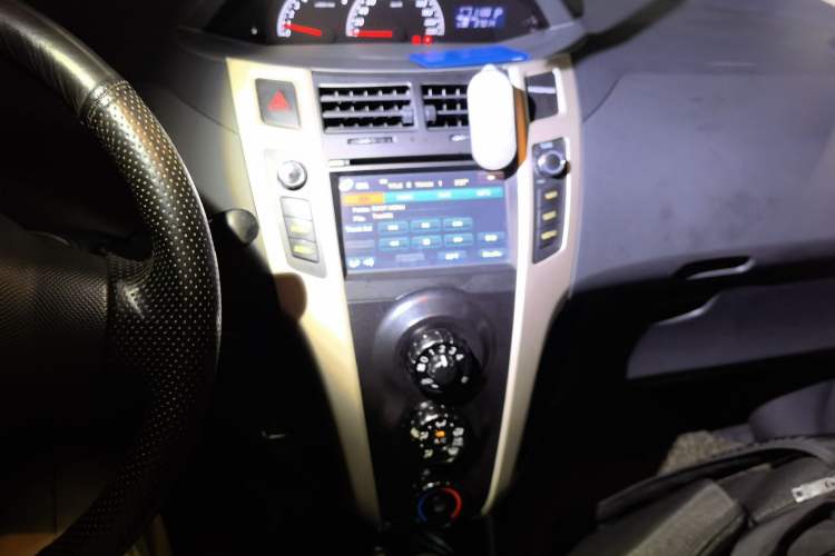 Used Toyota Yaris 2011 1.6E Automatic Charm Edition Audio And AC Panel