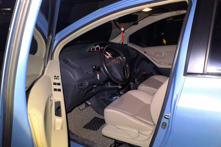 Used Toyota Yaris 2011 1.6E Automatic Charm Edition Driver Seat