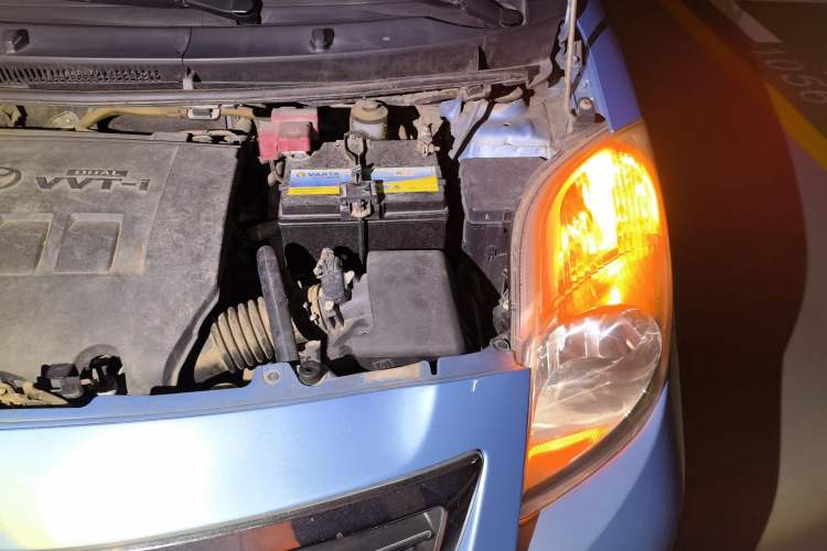 Used Toyota Yaris 2011 1.6E Automatic Charm Edition Engine Bay Left