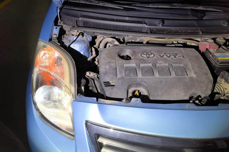 Used Toyota Yaris 2011 1.6E Automatic Charm Edition Engine Bay Right