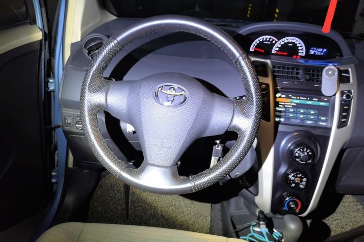 Used Toyota Yaris 2011 1.6E Automatic Charm Edition Steering Wheel