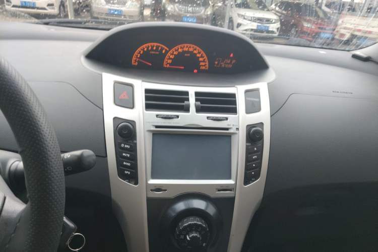Used Toyota Yaris 2011 1.6G Automatic Xuan Dong Edition Audio And AC Panel