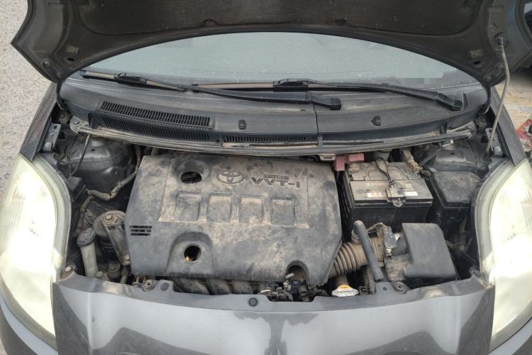 Used Toyota Yaris 2011 1.6G Automatic Xuan Dong Edition Engine Bay