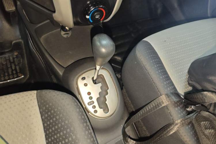 Used Toyota Yaris 2011 1.6G Automatic Xuan Dong Edition Gear Lever