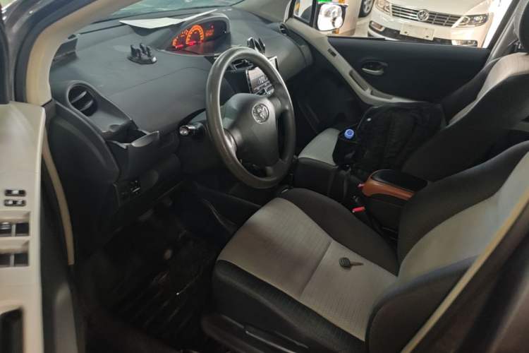 Used Toyota Yaris 2011 1.6G Automatic Xuan Dong Edition Left Front Seat