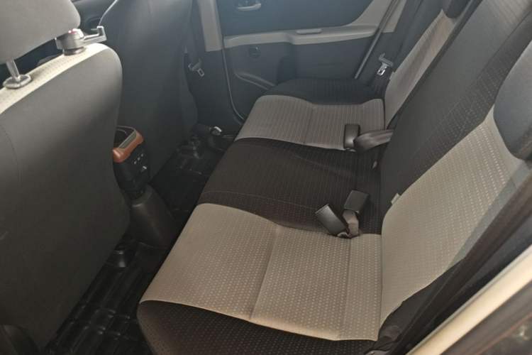 Used Toyota Yaris 2011 1.6G Automatic Xuan Dong Edition Left Rear Seat