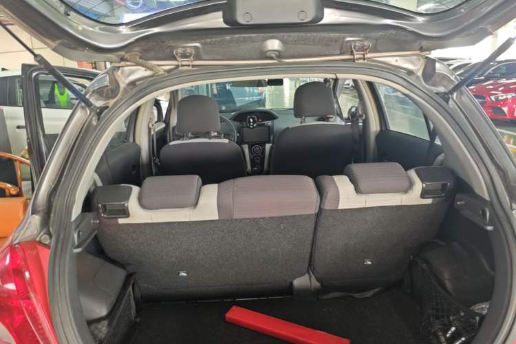 Used Toyota Yaris 2011 1.6G Automatic Xuan Dong Edition Trunk