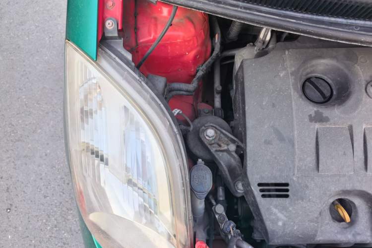 Used Toyota Yaris 2011 1.6 GS Automatic Sharp Edition Engine Bay Right