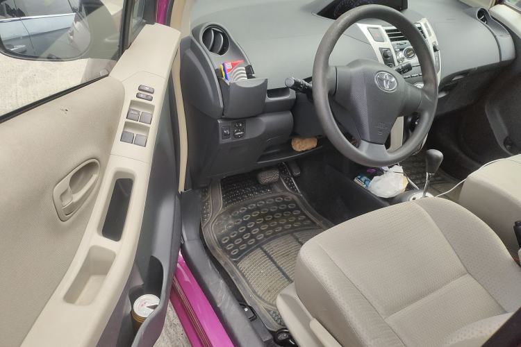 Used Toyota Yaris 2011 1.6E Automatic Charm Edition Driver Seat