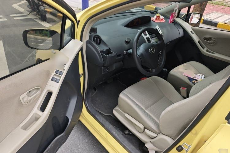 Used Toyota Yaris 2011 1.6E Automatic Charm Edition Driver Seat