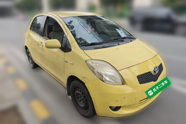 Used Toyota Yaris 2011 1.6E Automatic Charm Edition Front Right 45 Deg