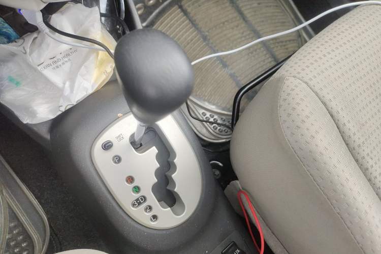 Used Toyota Yaris 2011 1.6E Automatic Charm Edition Gear Lever