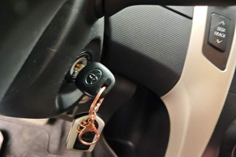 Used Toyota Yaris 2011 1.6E Automatic Charm Edition Interior 1