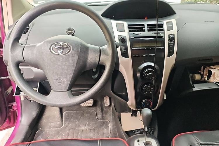 Used Toyota Yaris 2011 1.6E Automatic Charm Edition Interior 2