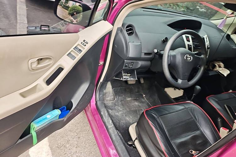 Used Toyota Yaris 2011 1.6E Automatic Charm Edition Interior 3