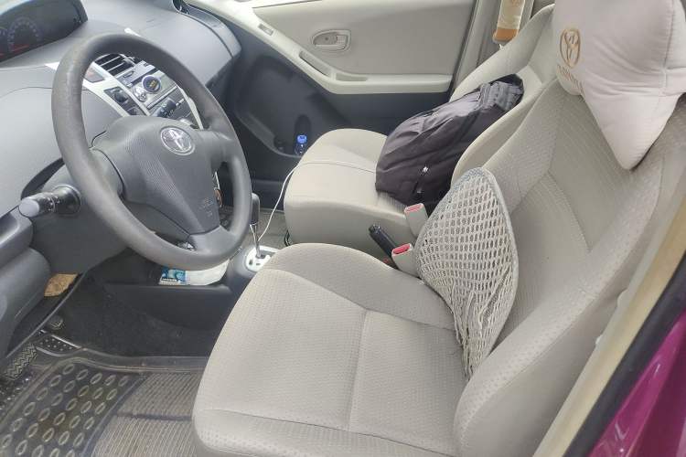 Used Toyota Yaris 2011 1.6E Automatic Charm Edition Left Front Seat