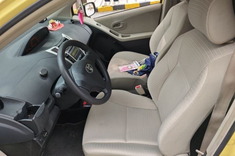 Used Toyota Yaris 2011 1.6E Automatic Charm Edition Left Front Seat