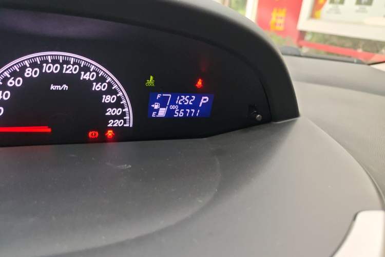 Used Toyota Yaris 2011 1.6E Automatic Charm Edition Odometer Close Up