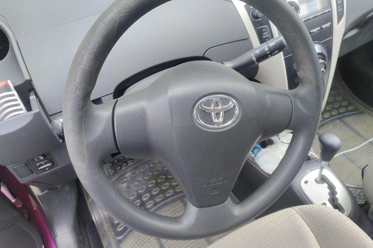 Used Toyota Yaris 2011 1.6E Automatic Charm Edition Steering Wheel