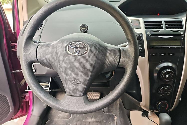 Used Toyota Yaris 2011 1.6E Automatic Charm Edition Steering Wheel