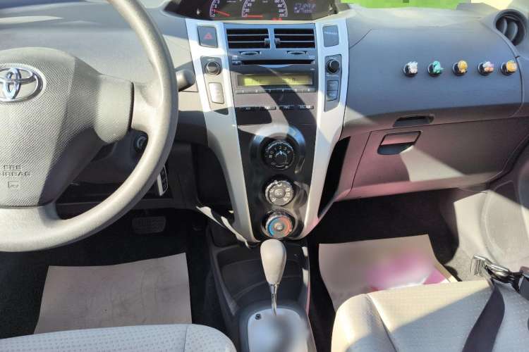 Used Toyota Yaris 2011 1.6E Automatic Charm Edition Audio And AC Panel