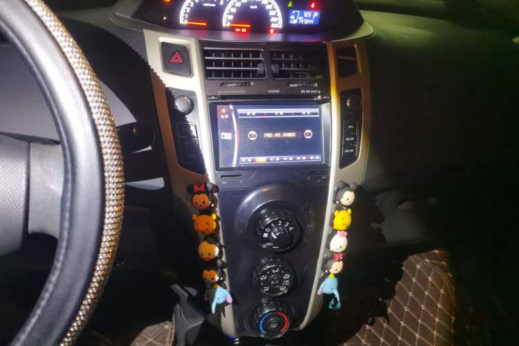 Used Toyota Yaris 2011 1.6E Automatic Charm Edition Audio And AC Panel