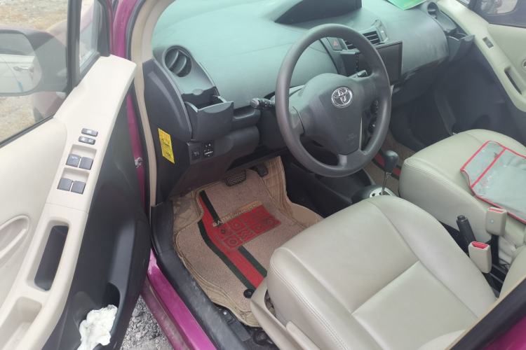 Used Toyota Yaris 2011 1.6E Automatic Charm Edition Driver Seat