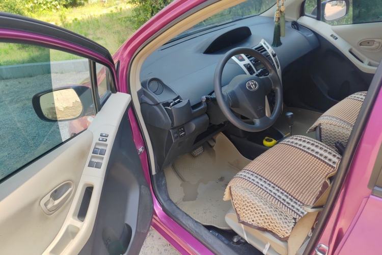 Used Toyota Yaris 2011 1.6E Automatic Charm Edition Driver Seat