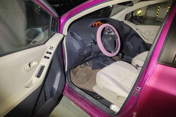 Used Toyota Yaris 2011 1.6E Automatic Charm Edition Driver Seat