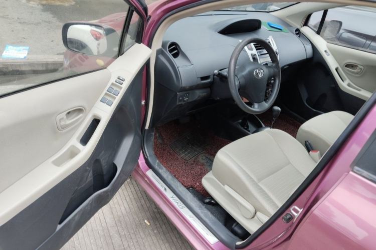 Used Toyota Yaris 2011 1.6E Automatic Charm Edition Driver Seat