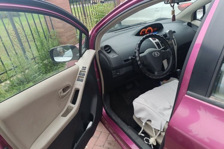 Used Toyota Yaris 2011 1.6E Automatic Charm Edition Driver Seat