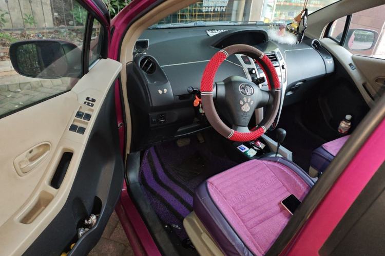 Used Toyota Yaris 2011 1.6E Automatic Charm Edition Driver Seat