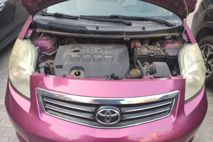 Used Toyota Yaris 2011 1.6E Automatic Charm Edition Engine Bay