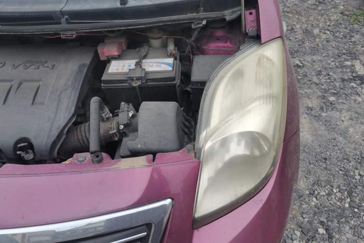 Used Toyota Yaris 2011 1.6E Automatic Charm Edition Engine Bay Left