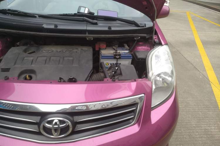 Used Toyota Yaris 2011 1.6E Automatic Charm Edition Engine Bay Left