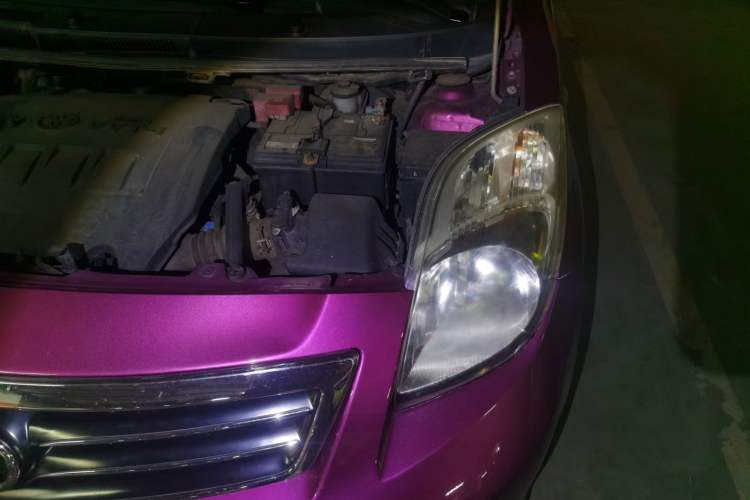 Used Toyota Yaris 2011 1.6E Automatic Charm Edition Engine Bay Left
