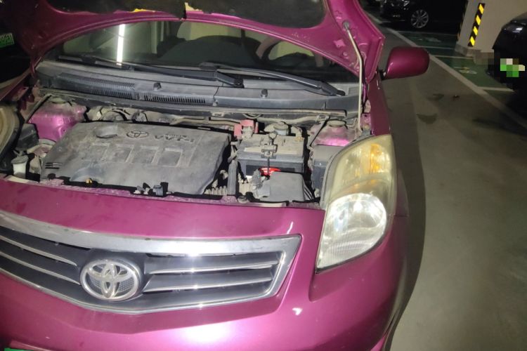 Used Toyota Yaris 2011 1.6E Automatic Charm Edition Engine Bay Left