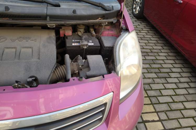 Used Toyota Yaris 2011 1.6E Automatic Charm Edition Engine Bay Left