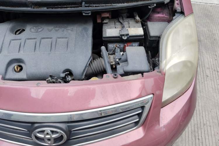 Used Toyota Yaris 2011 1.6E Automatic Charm Edition Engine Bay Left