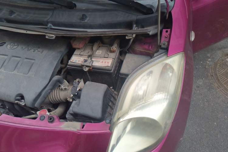 Used Toyota Yaris 2011 1.6E Automatic Charm Edition Engine Bay Left