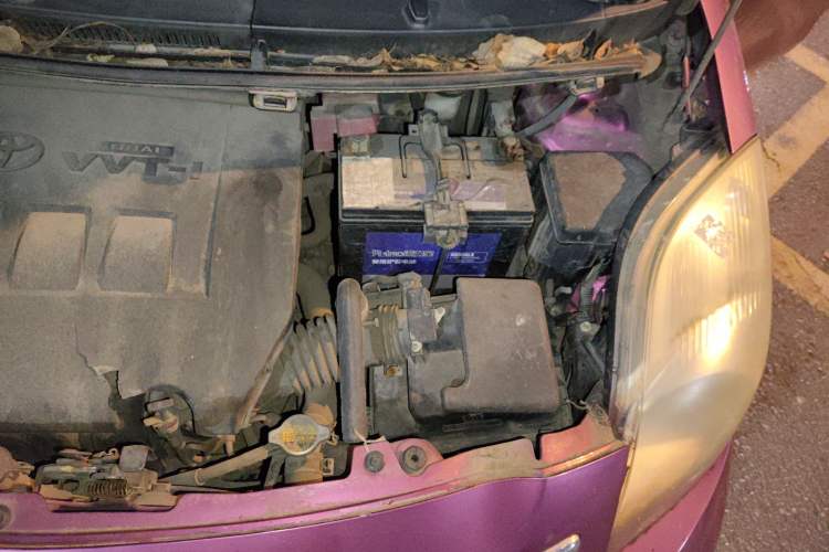 Used Toyota Yaris 2011 1.6E Automatic Charm Edition Engine Bay Left
