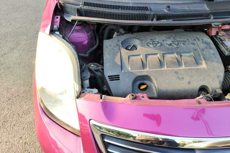 Used Toyota Yaris 2011 1.6E Automatic Charm Edition Engine Bay Right