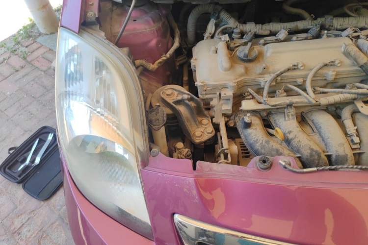 Used Toyota Yaris 2011 1.6E Automatic Charm Edition Engine Bay Right