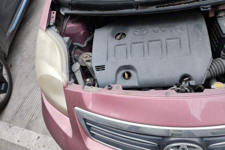 Used Toyota Yaris 2011 1.6E Automatic Charm Edition Engine Bay Right