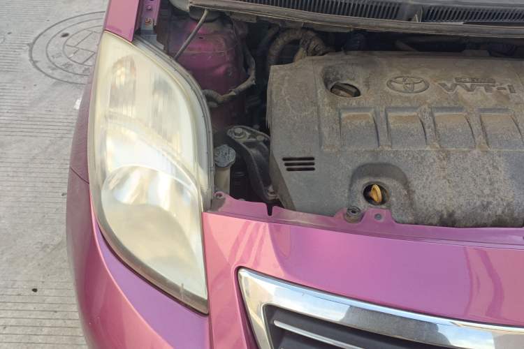 Used Toyota Yaris 2011 1.6E Automatic Charm Edition Engine Bay Right