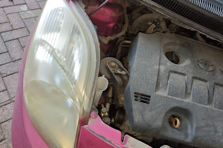 Used Toyota Yaris 2011 1.6E Automatic Charm Edition Engine Bay Right